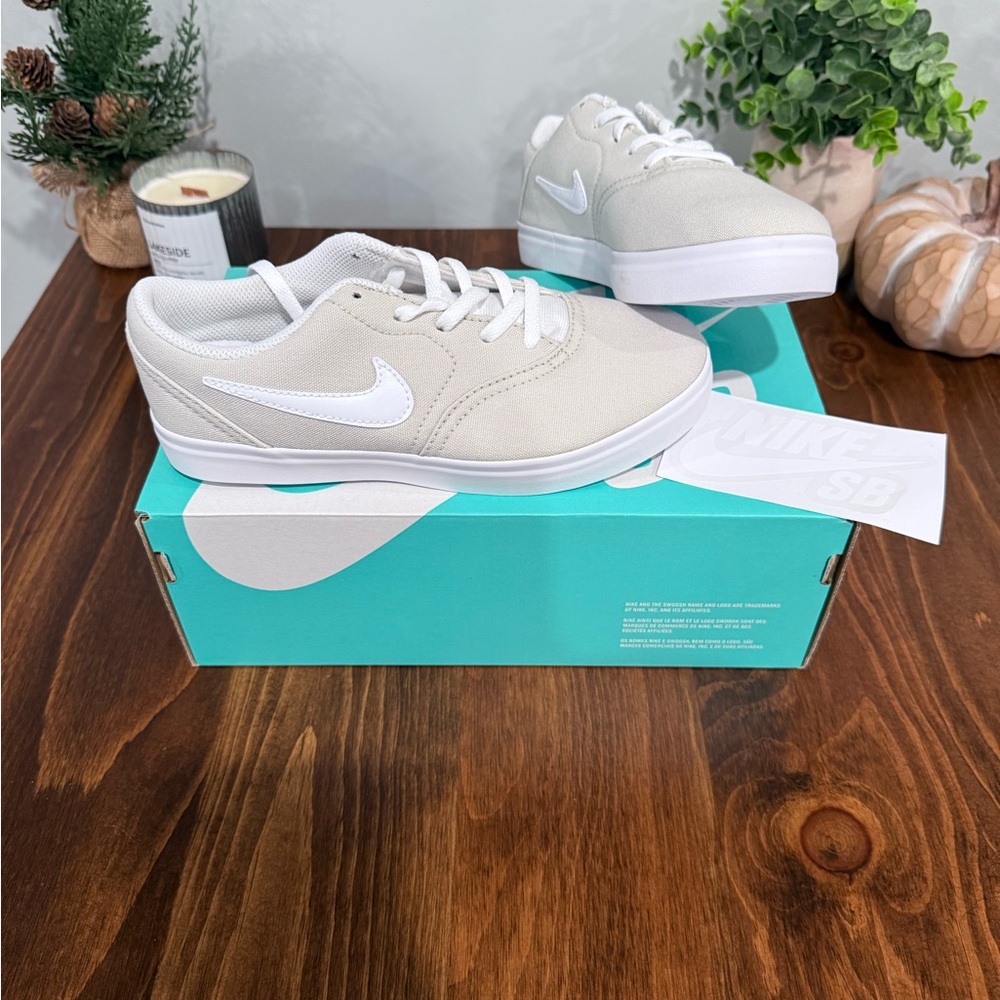Nike SB Check Canvas Shoes - Youth Size 3